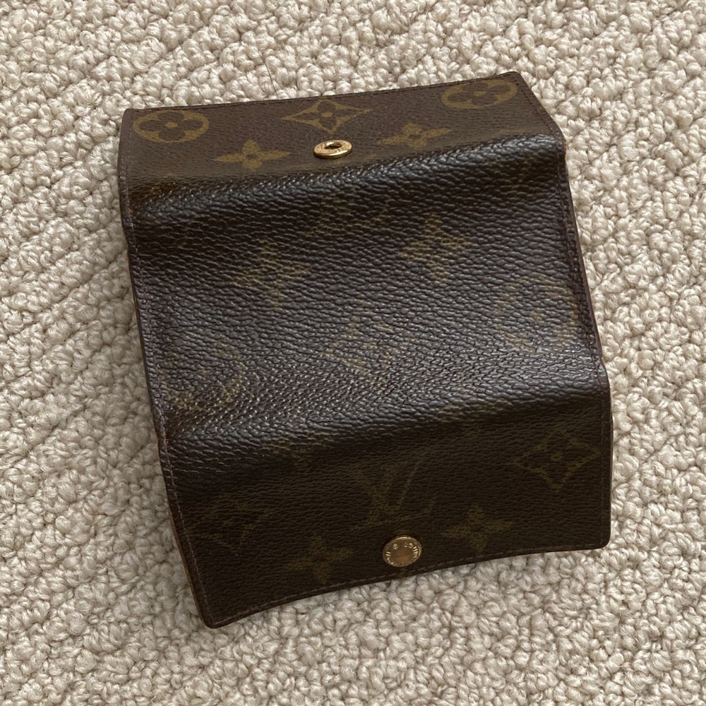 Louis Vuitton Dark Brown Monogram Key Holder Authentic GUC - Picture 7 of 7